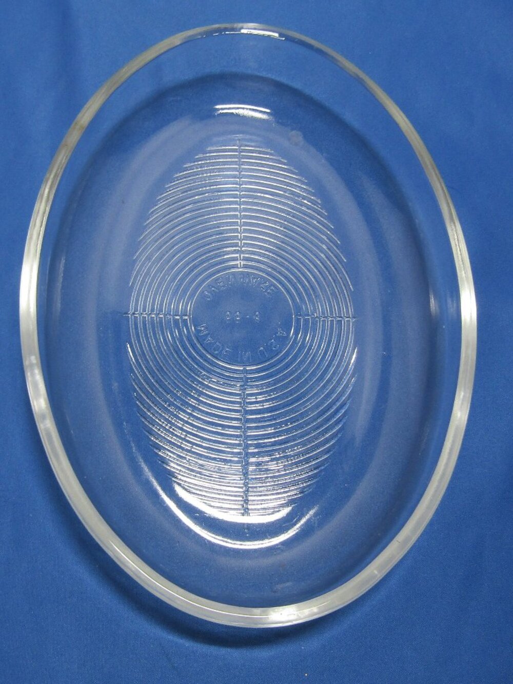 VINTAGE OVENWARE CLEAR GLASS MADE IN THE USA OVAL SHALLOW BAKING DISH 55-8